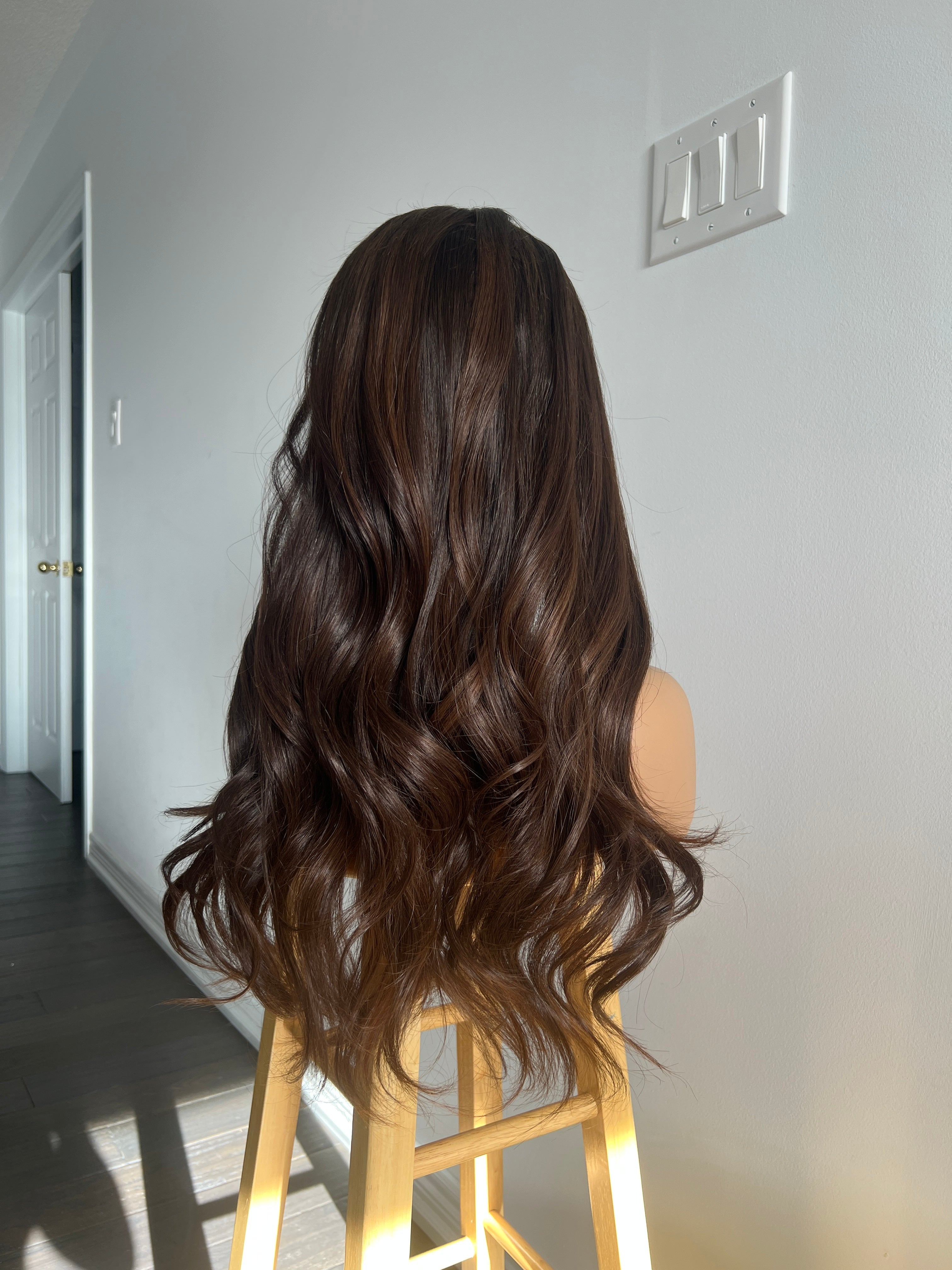 English Oak | Medium to Dark Neutral Tone Brown