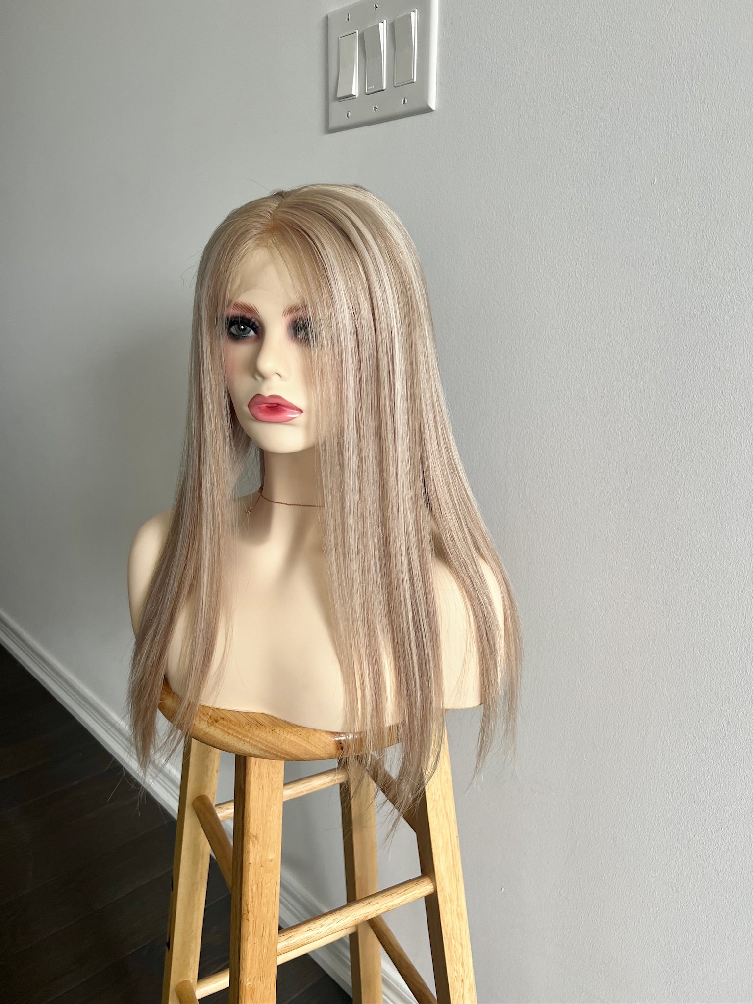 Sandy Beach | Sandy Blonde with Platinum Blonde Babylights