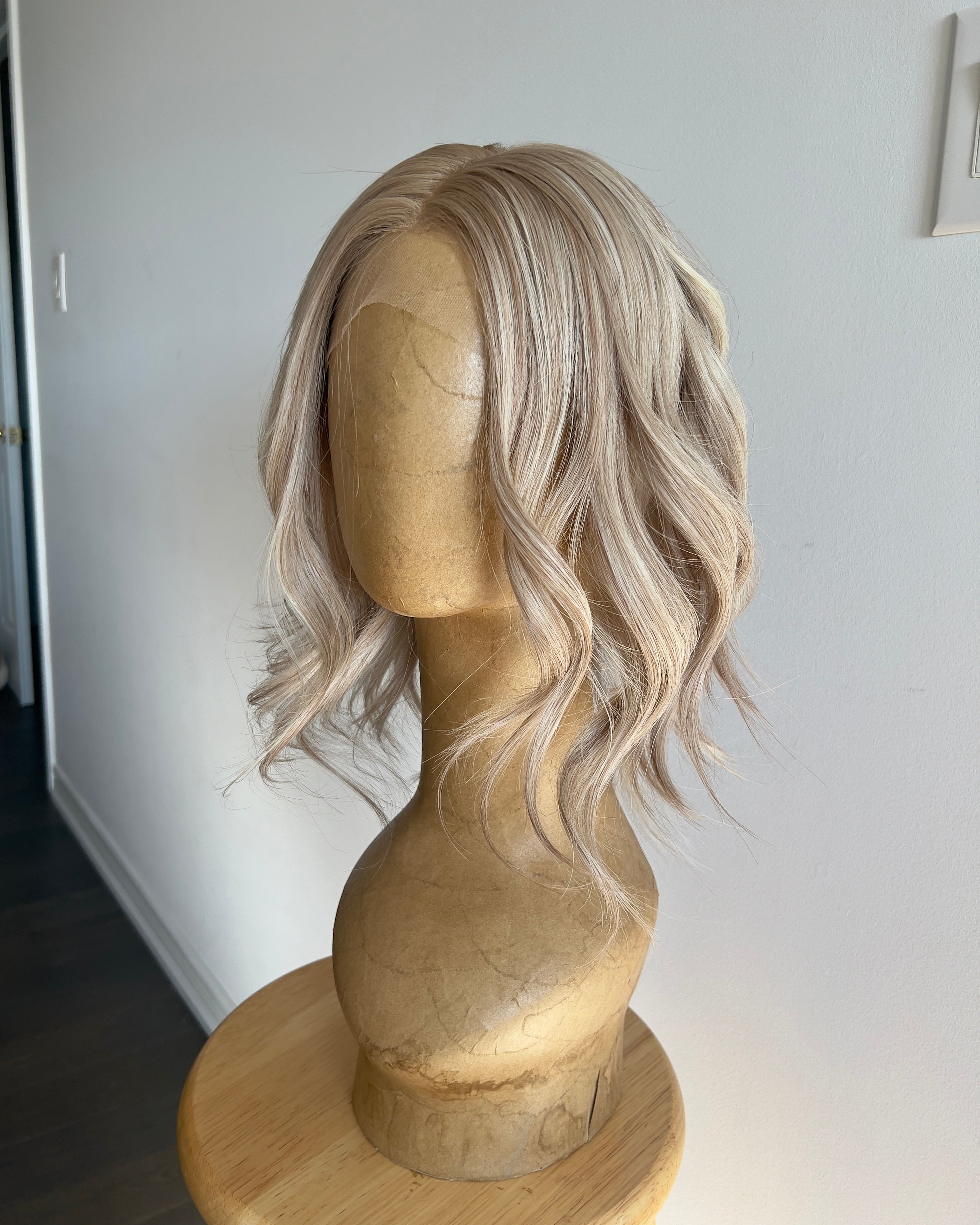Sandy Beach | Sandy Blonde with Platinum Blonde Babylights