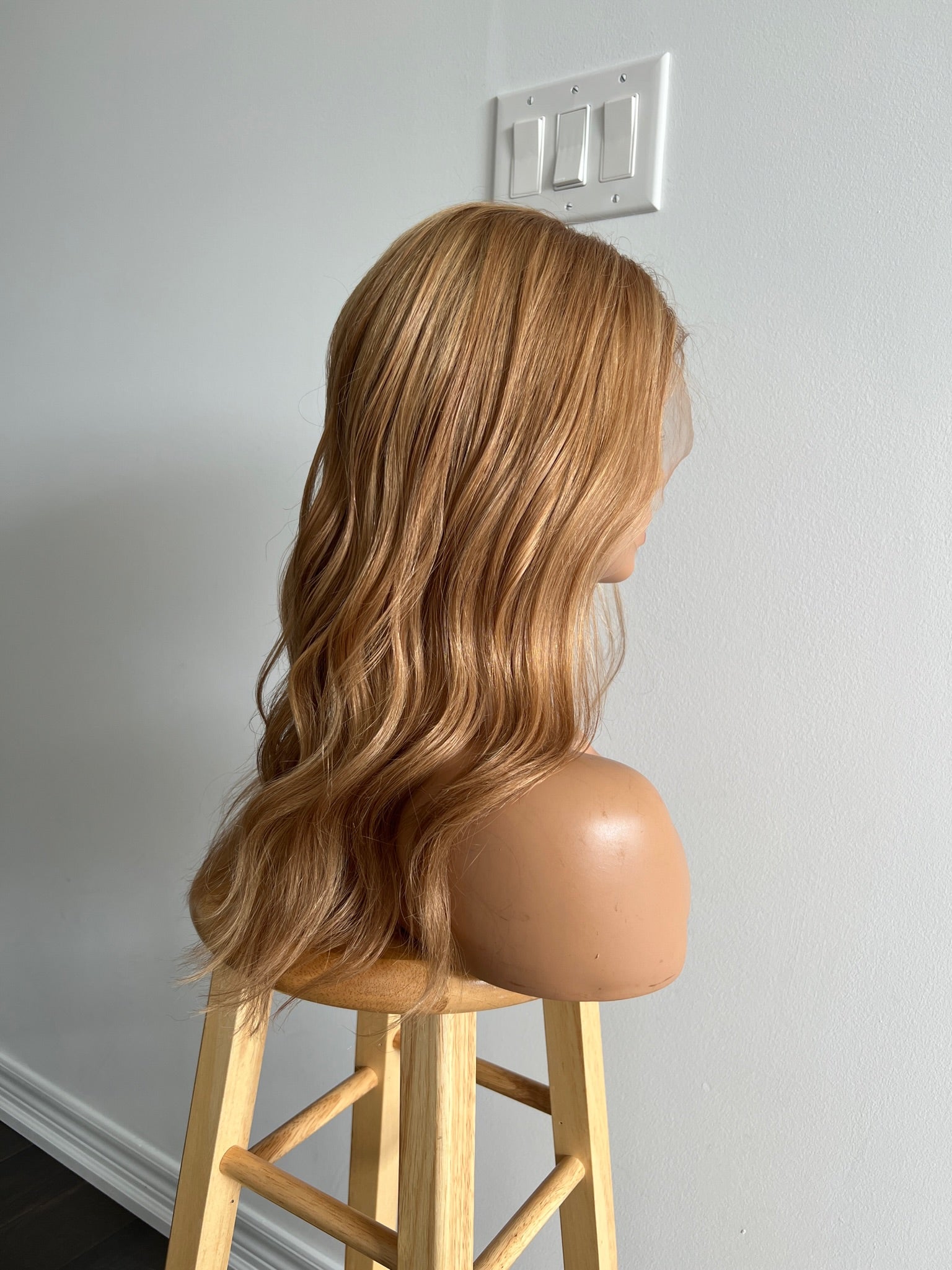 Apricot Tart | Dark Strawberry Blonde with Honeyblonde Highlights