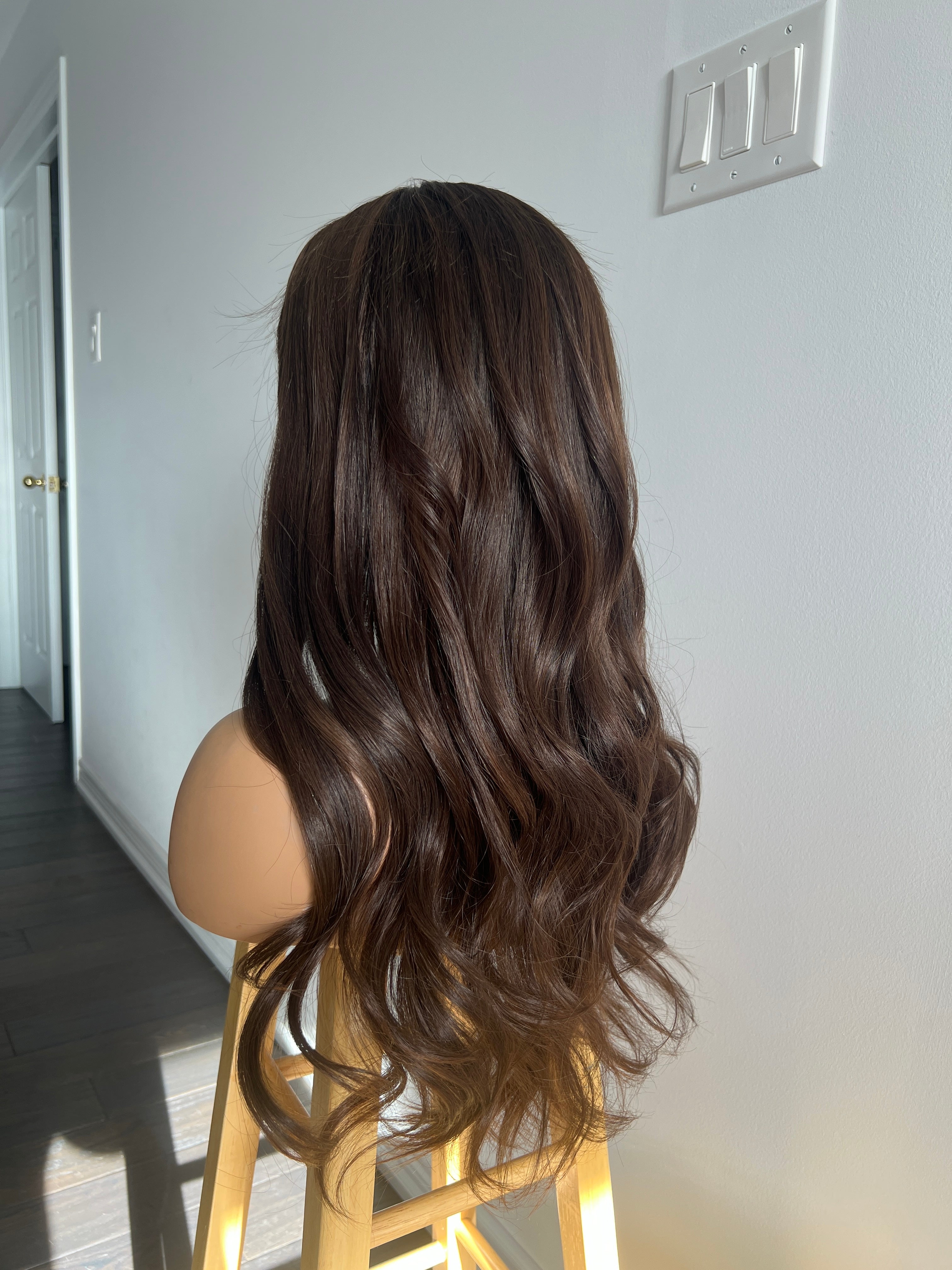 English Oak | Medium to Dark Neutral Tone Brown