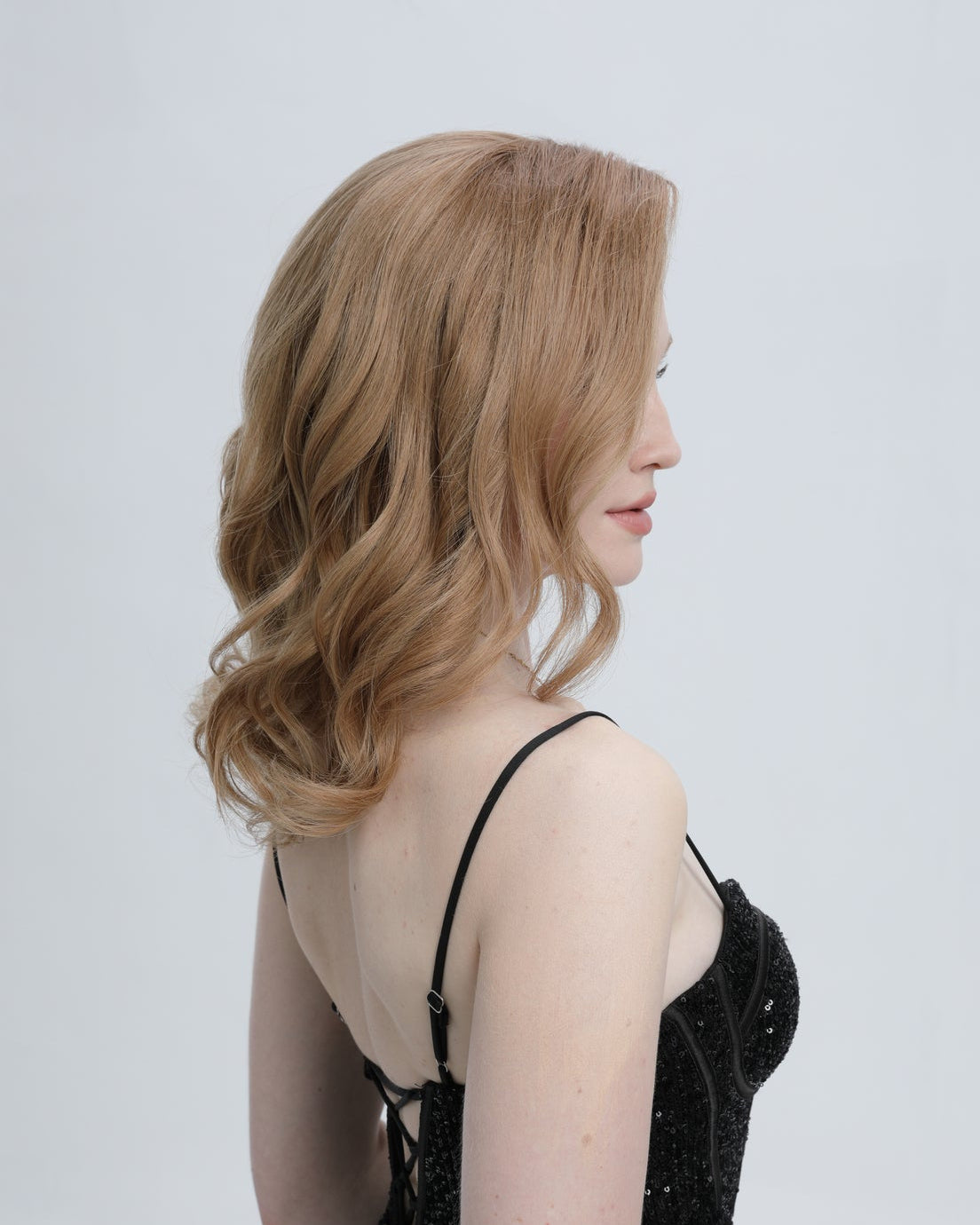 HK Milk Tea | Beige Tone Medium Blonde with Subtle Long Root Melt