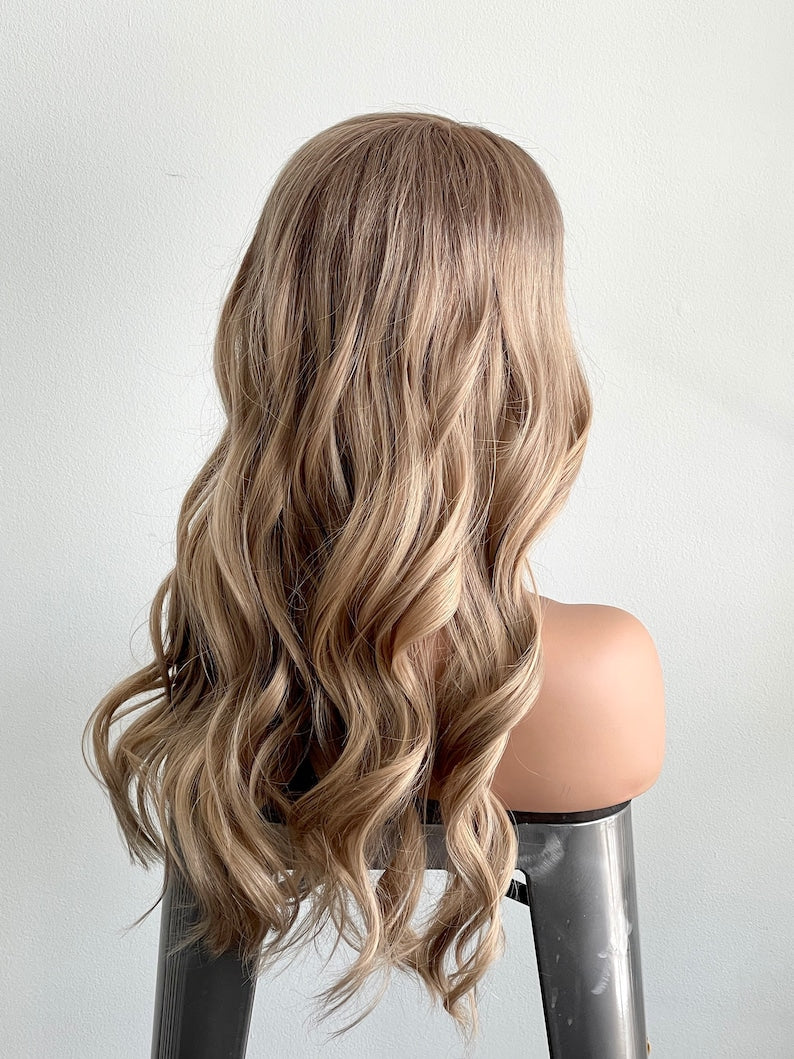 HK Milk Tea | Beige Tone Medium Blonde with Subtle Long Root Melt