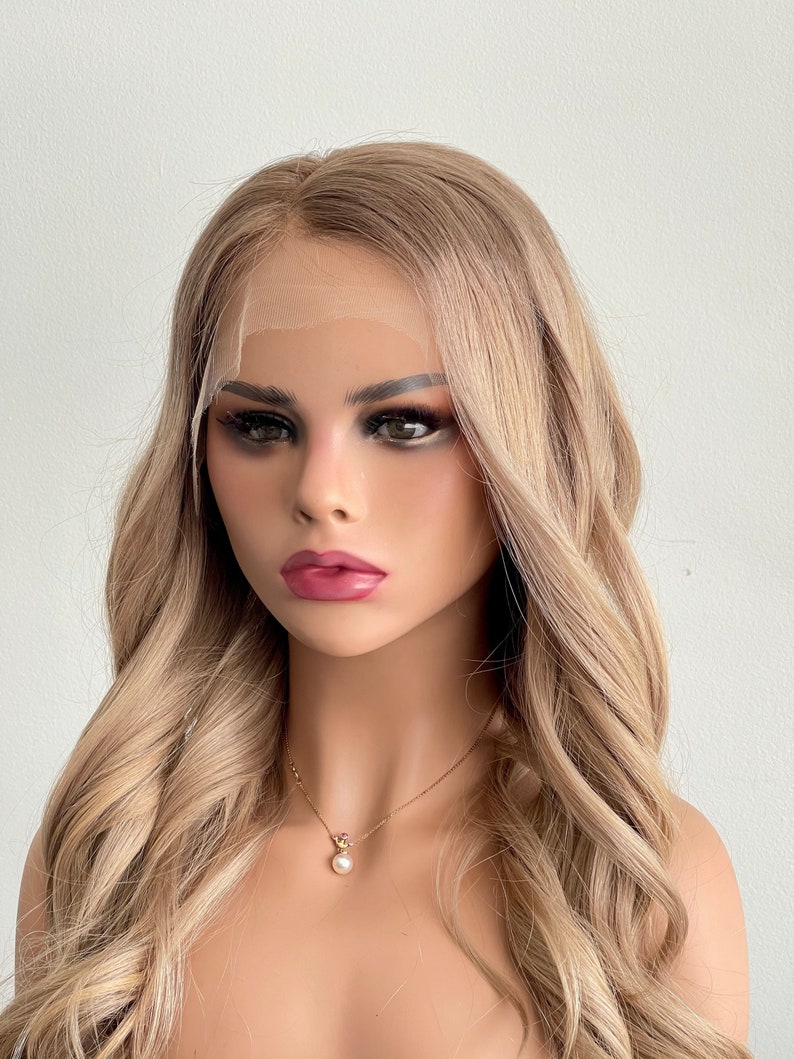 HK Milk Tea | Beige Tone Medium Blonde with Subtle Long Root Melt