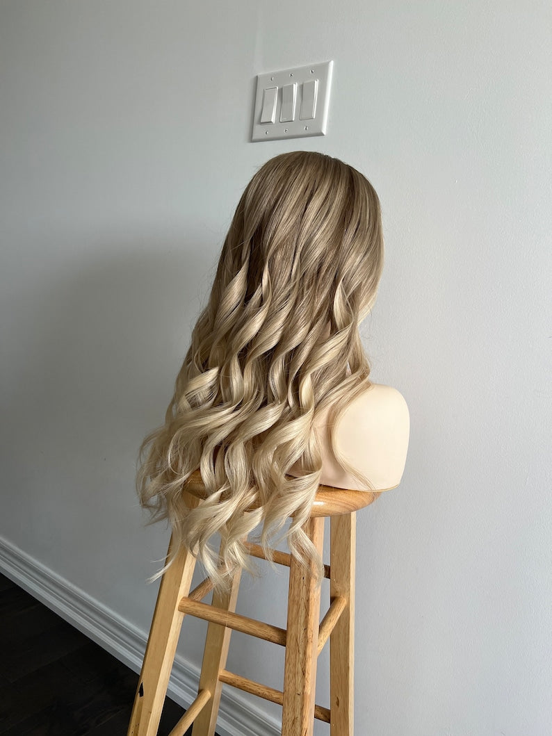 Summer in Cali | Ashy Blonde with Dark Blonde Balayage
