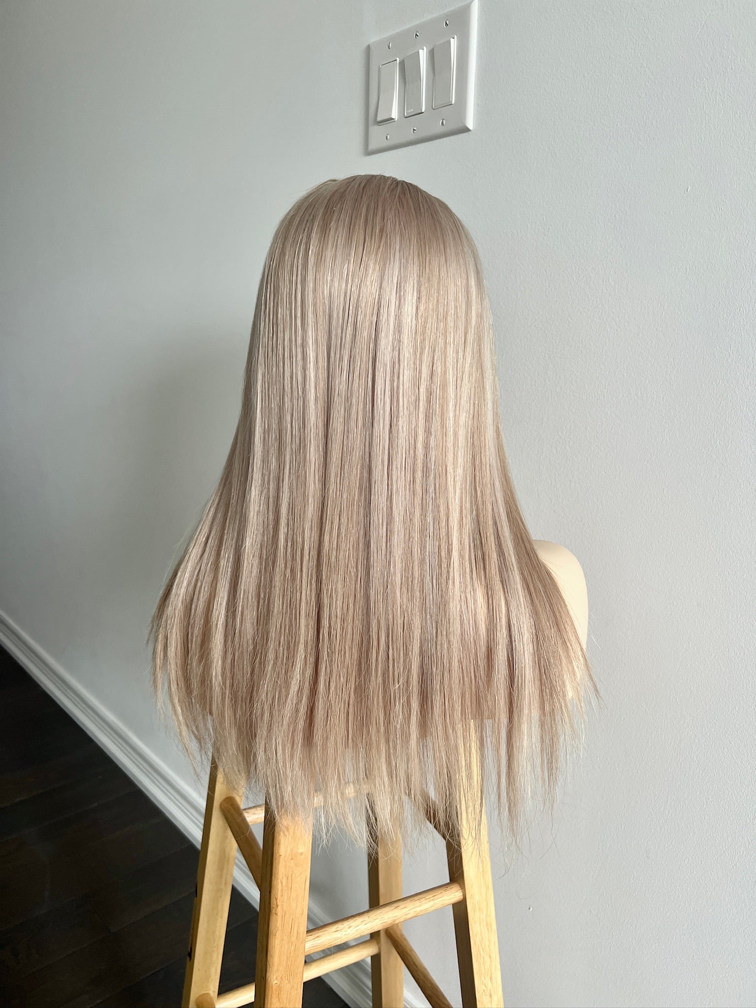 Sandy Beach | Sandy Blonde with Platinum Blonde Babylights