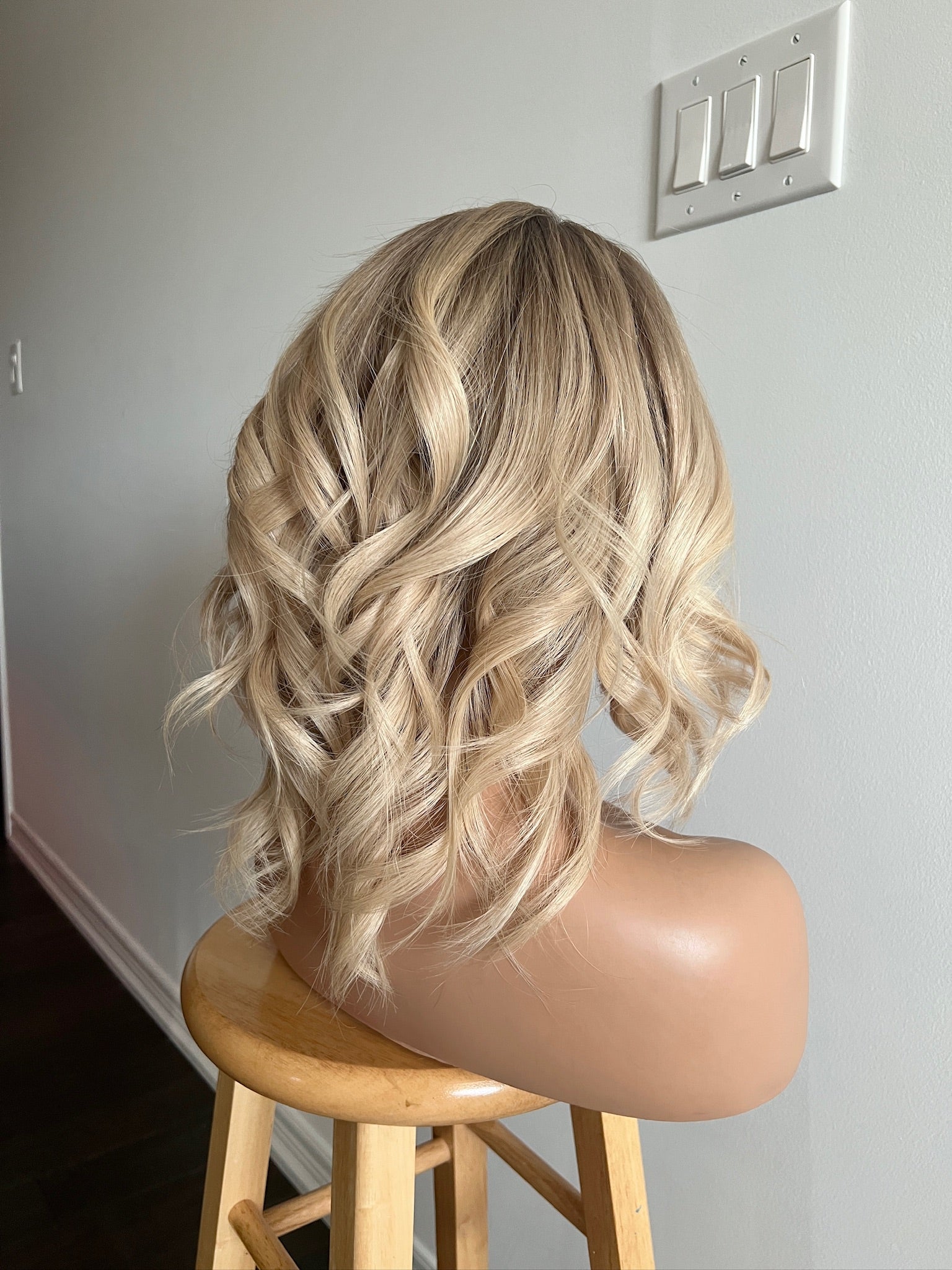 Summer in Cali | Creamy Blonde with Dark Blonde Balayage
