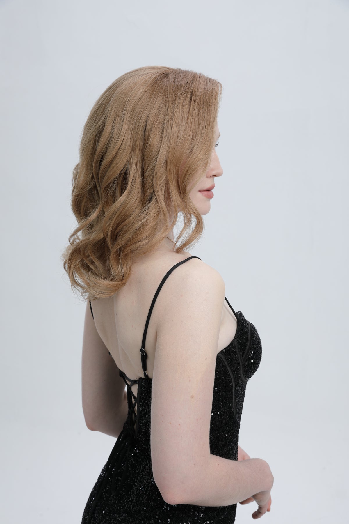 HK Milk Tea | Beige Tone Medium Blonde with Subtle Long Root Melt