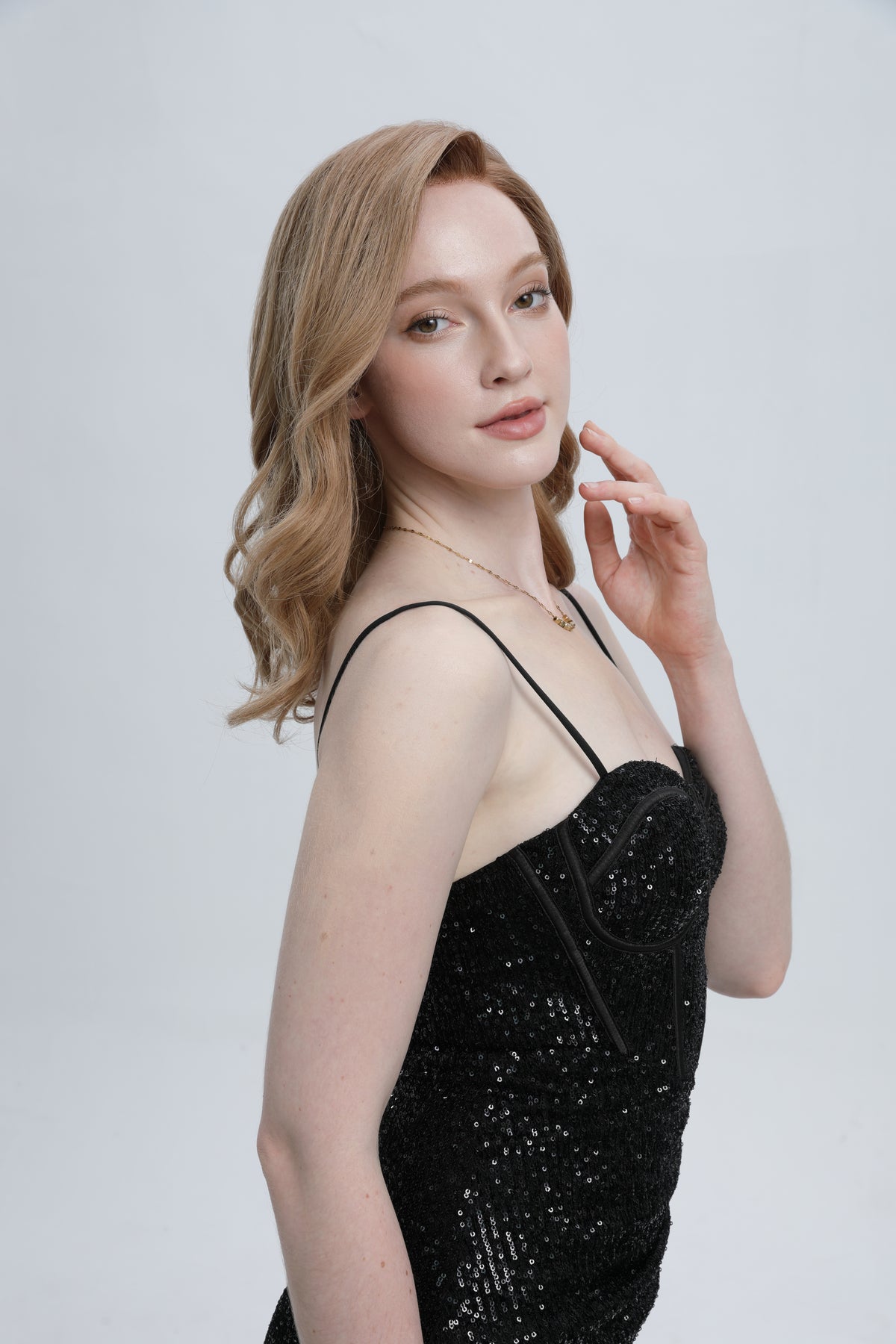 HK Milk Tea | Beige Tone Medium Blonde with Subtle Long Root Melt