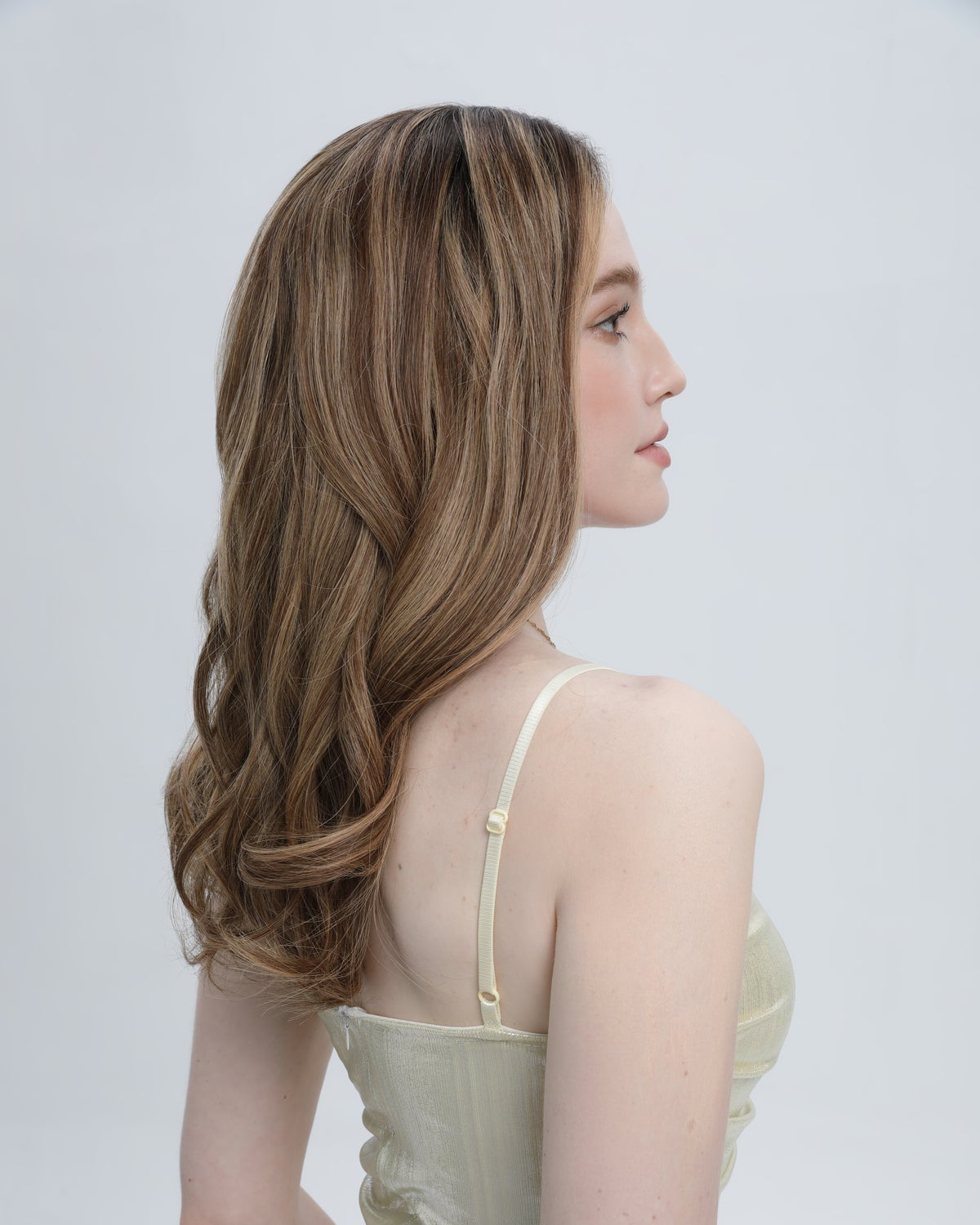 Cinnamon Bark | Dark Brown with Honey Blonde Defined Highlights and Face-framing Highlights